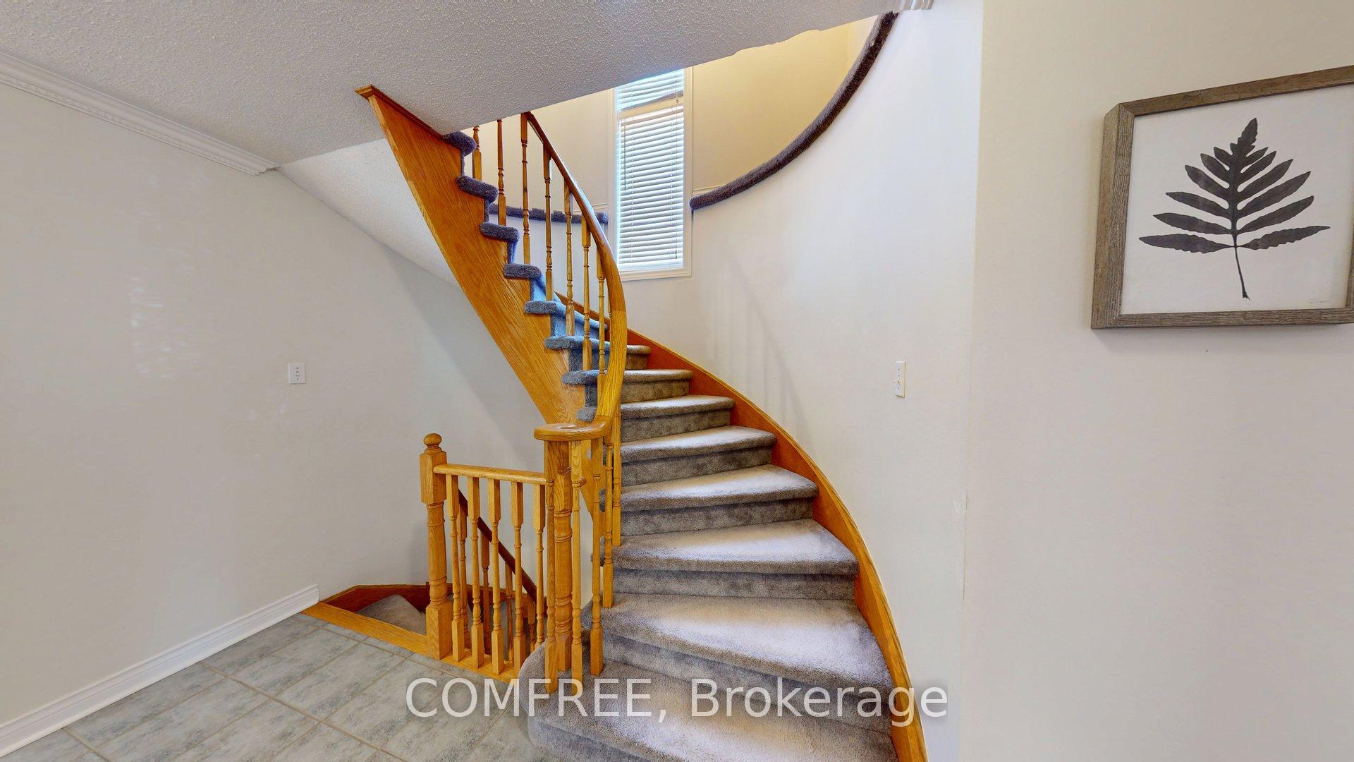 Photo 10 of 27 Markwood Crescent, Whitby, Rolling Acres — HOMEH