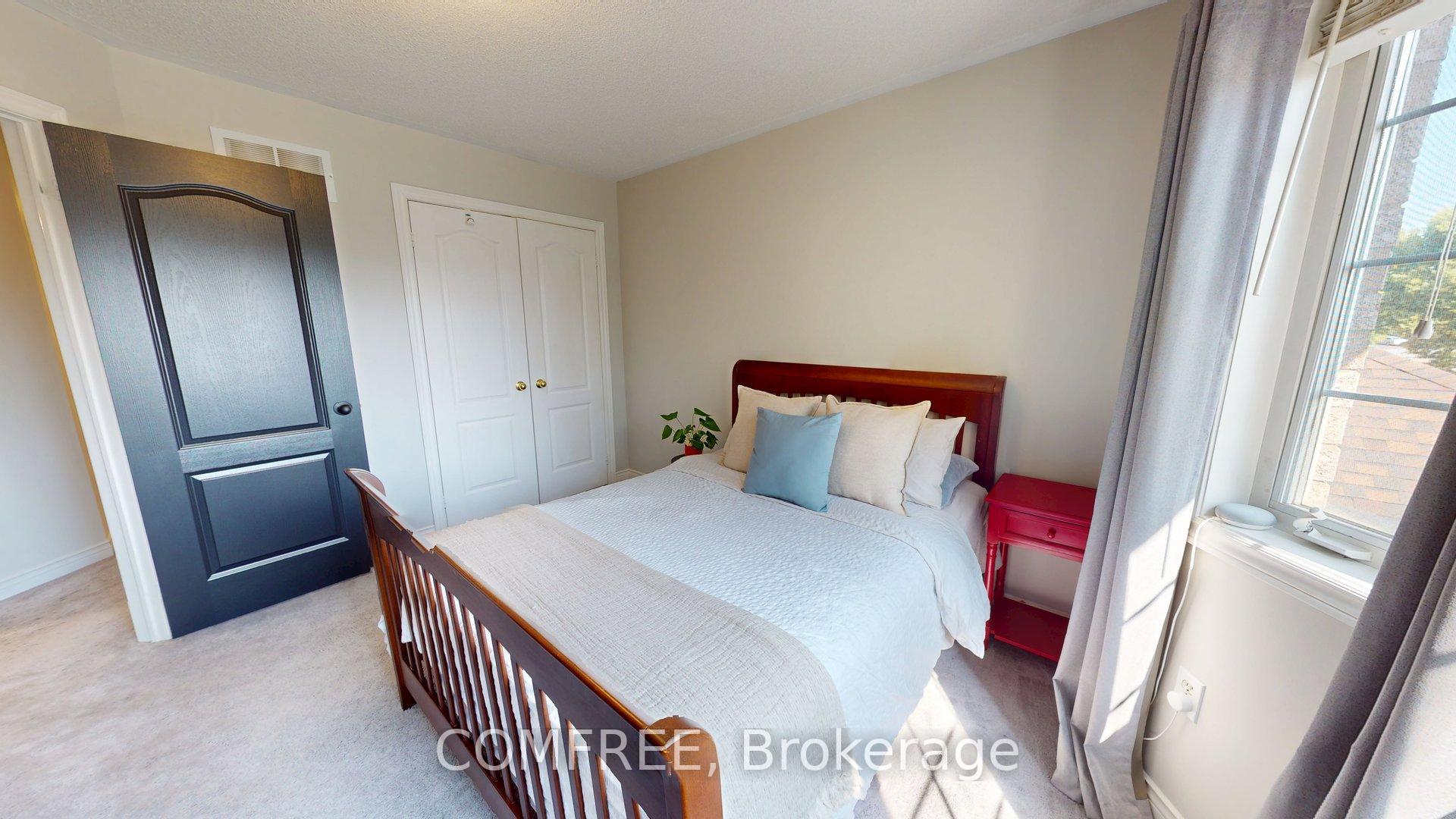 Photo 32 of 27 Markwood Crescent, Whitby, Rolling Acres — HOMEH
