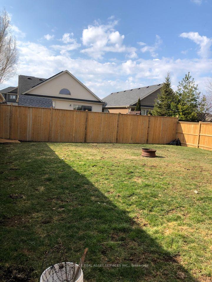 Photo 11 of 503 Silverwood Avenue, Welland, Coyle Creek — HOMEH