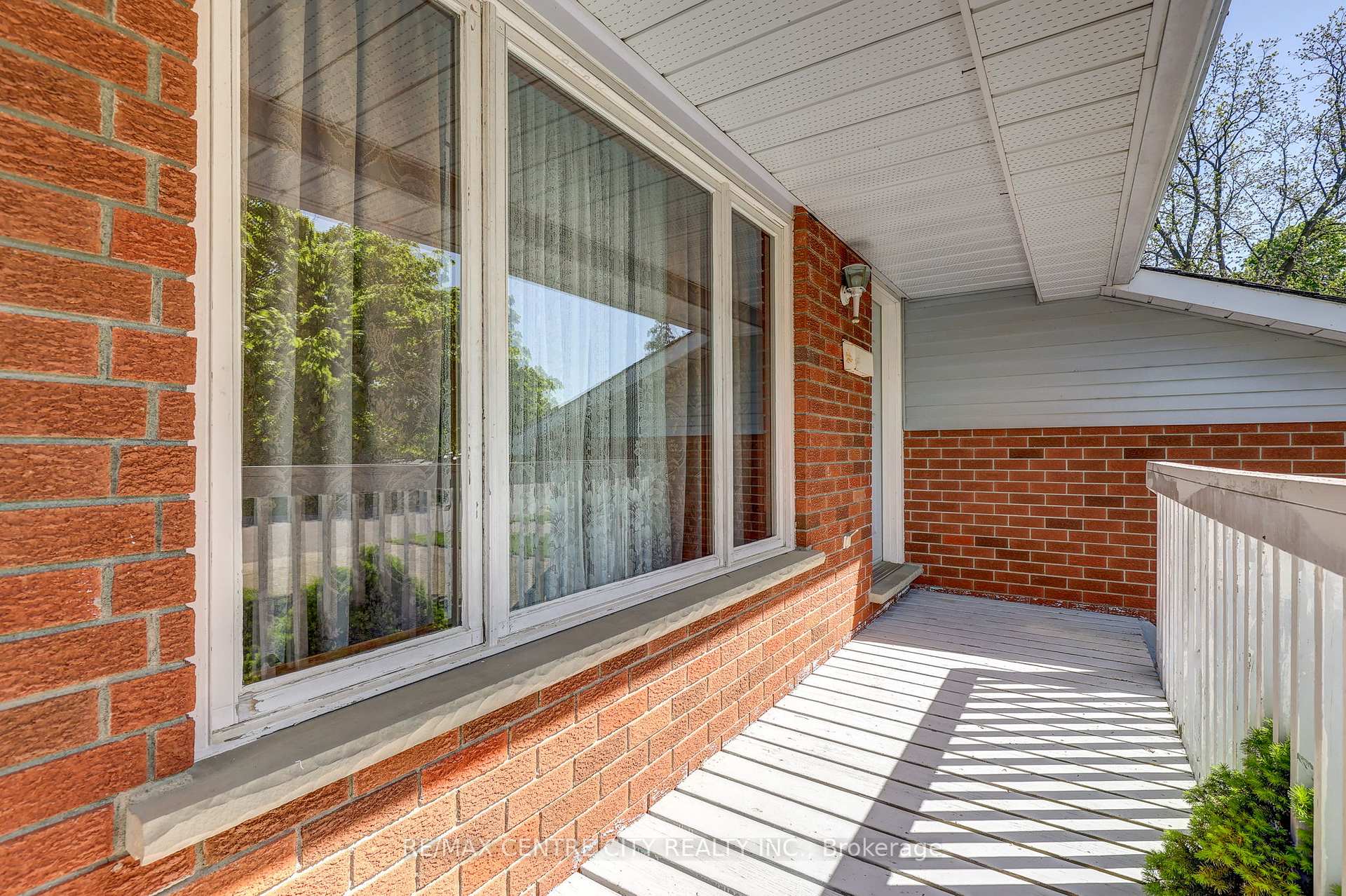 Photo 3 of 101 Clarence Street, Aylmer — HOMEH