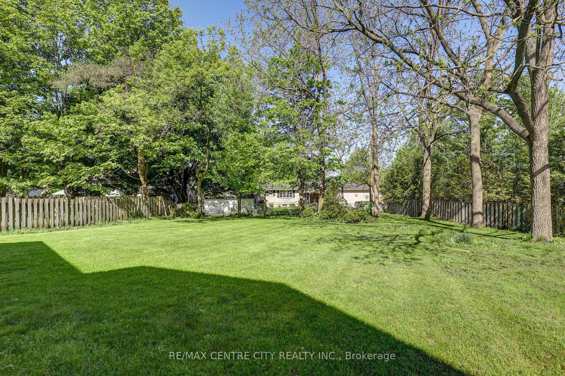 Photo 8 of 101 Clarence Street, Aylmer — HOMEH