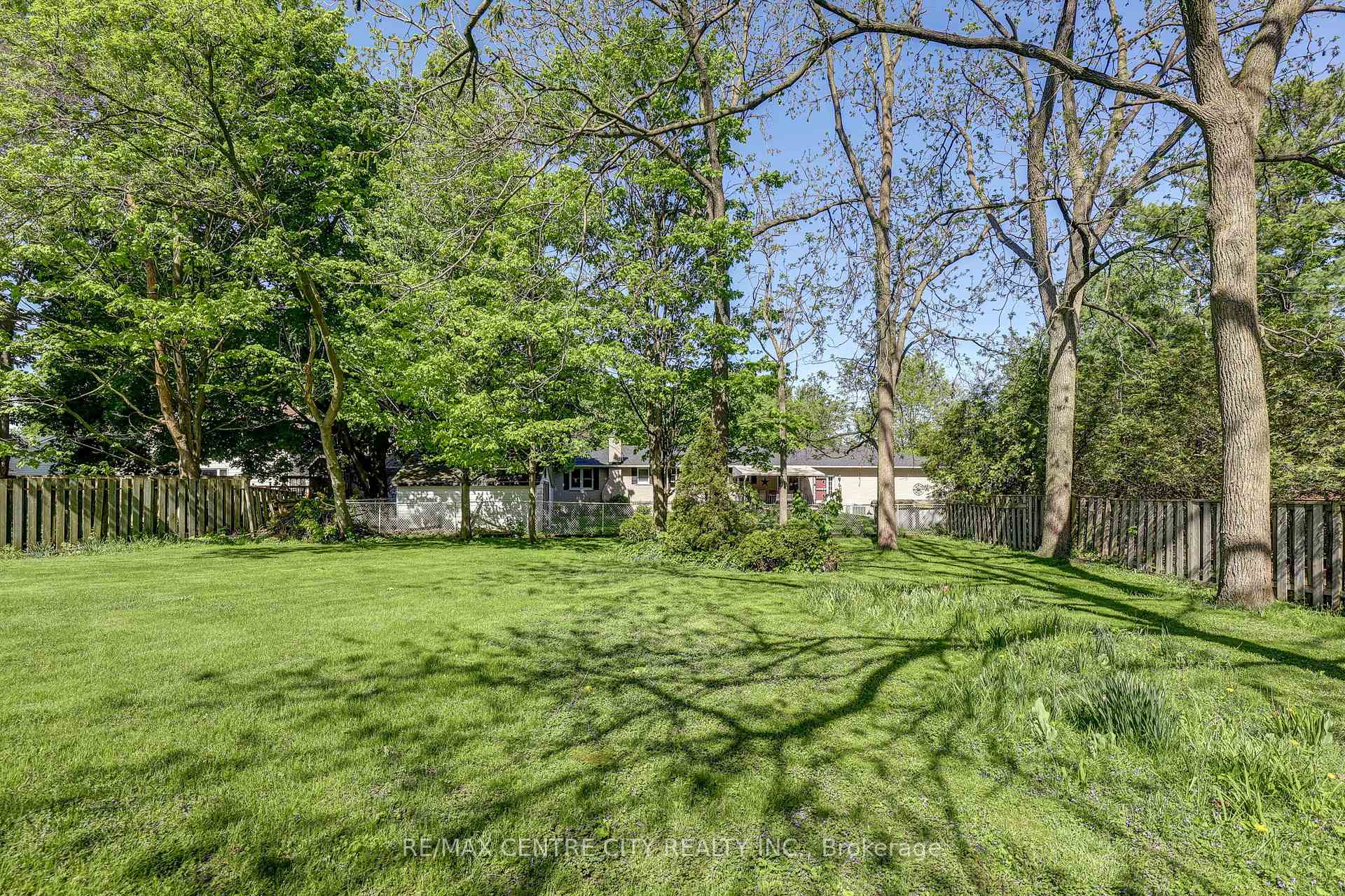 Photo 9 of 101 Clarence Street, Aylmer — HOMEH