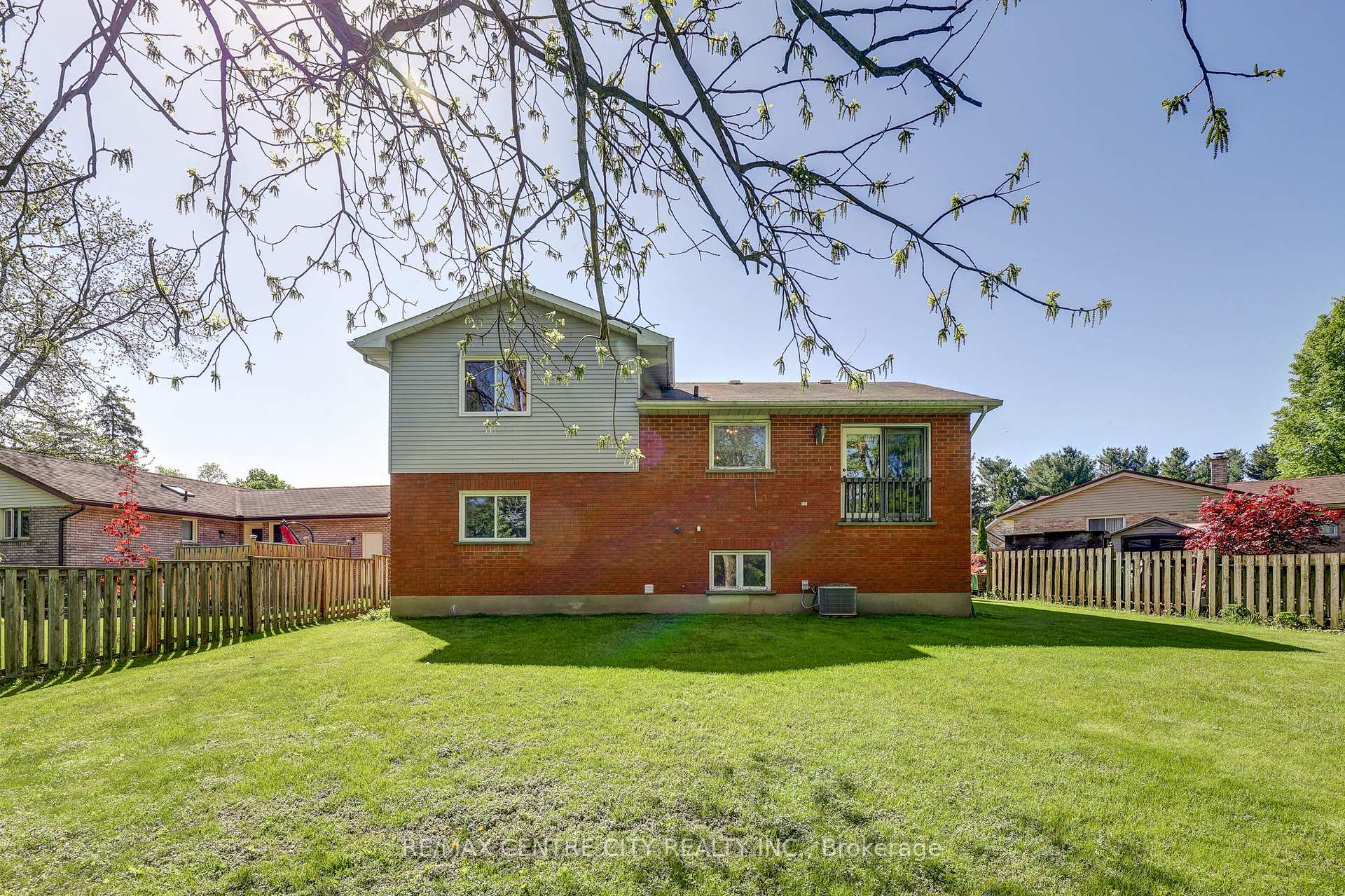 Photo 10 of 101 Clarence Street, Aylmer — HOMEH
