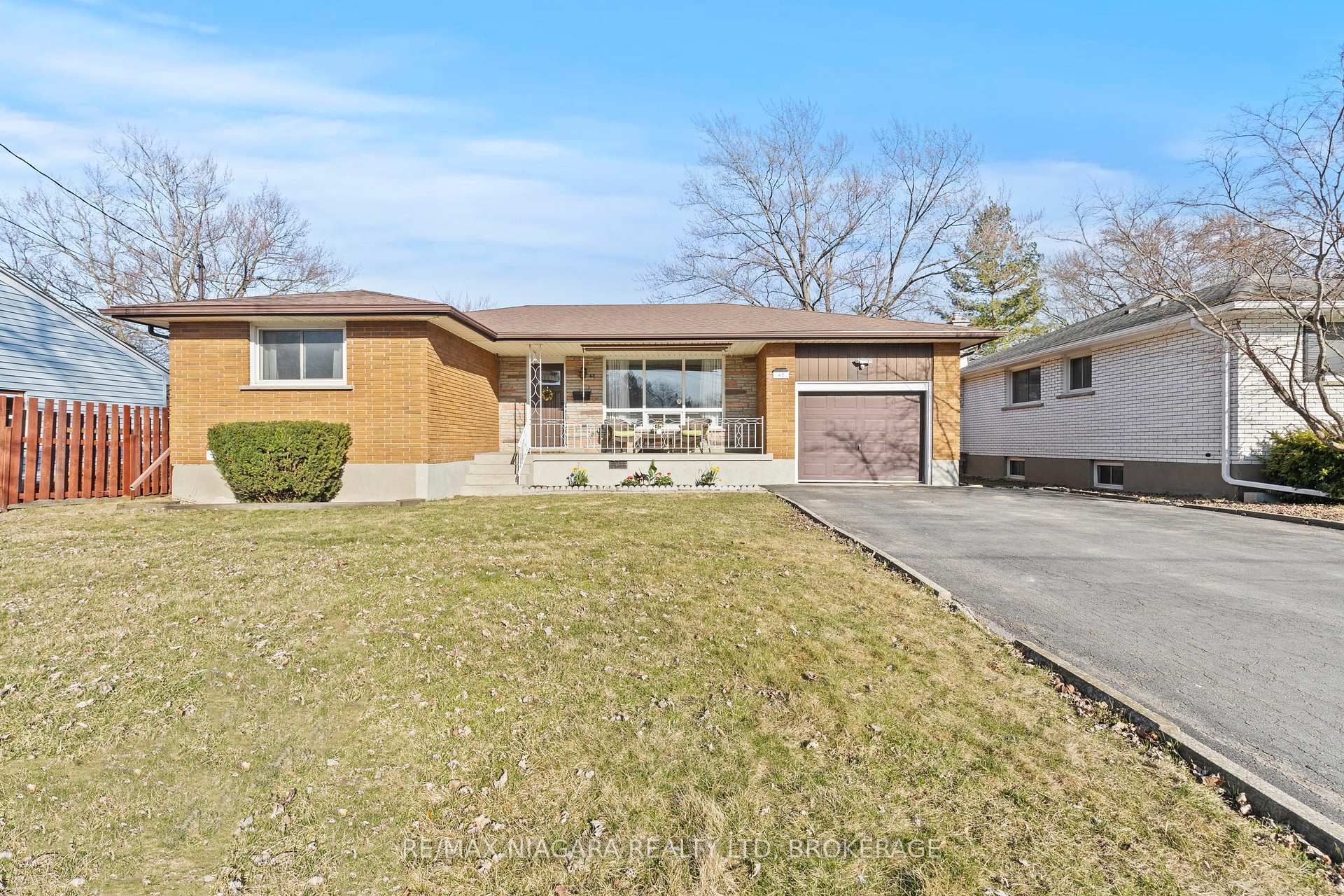Photo 1 of 48 Valencourt Drive, Welland, N. Welland — HOMEH