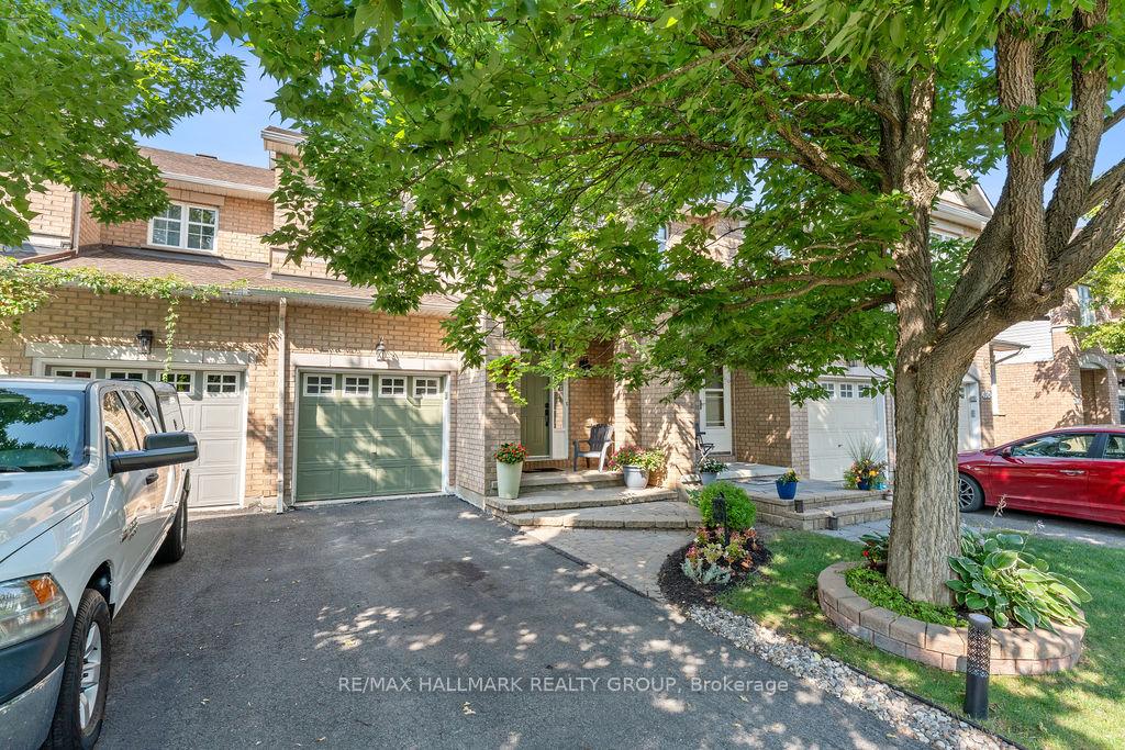 Photo 2 of 920 Schooner Crescent, Ottawa, Riverside South/Gloucester Glen — HOMEH