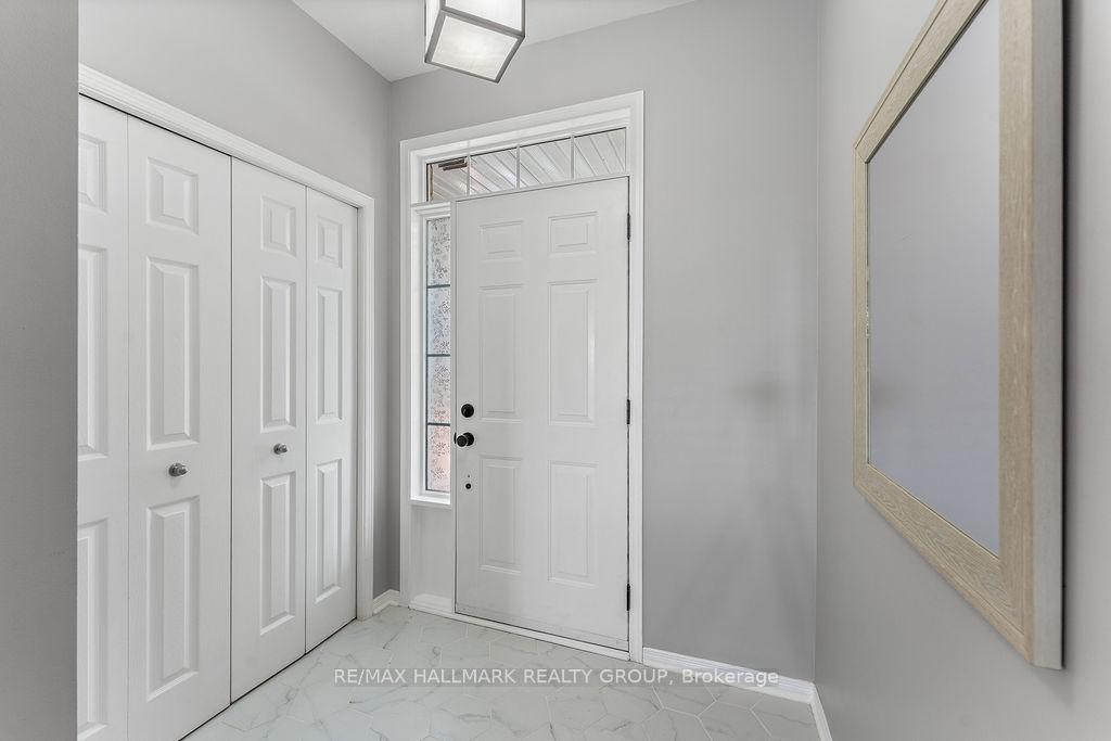 Photo 6 of 920 Schooner Crescent, Ottawa, Riverside South/Gloucester Glen — HOMEH