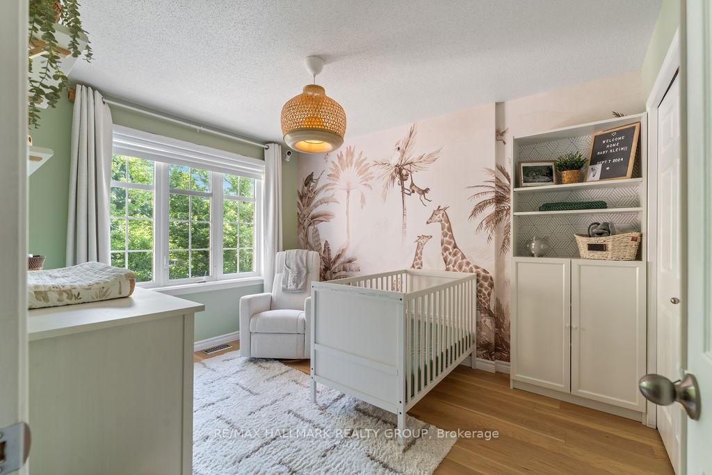 Photo 25 of 920 Schooner Crescent, Ottawa, Riverside South/Gloucester Glen — HOMEH