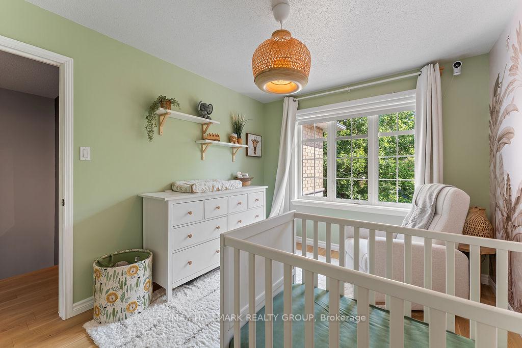 Photo 28 of 920 Schooner Crescent, Ottawa, Riverside South/Gloucester Glen — HOMEH
