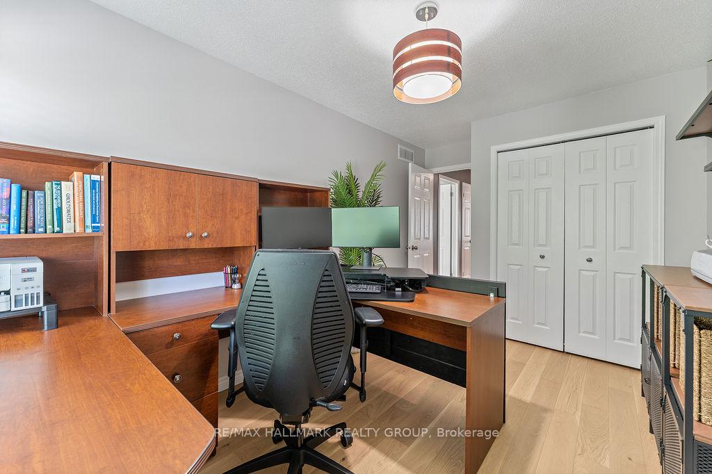 Photo 26 of 920 Schooner Crescent, Ottawa, Riverside South/Gloucester Glen — HOMEH