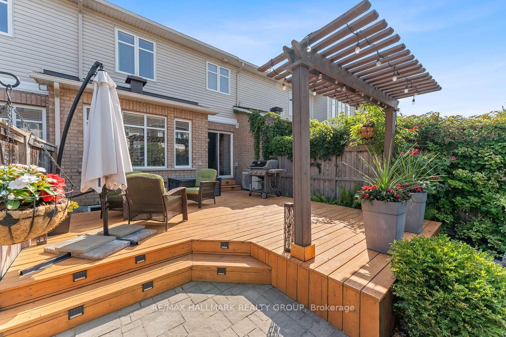 Photo 33 of 920 Schooner Crescent, Ottawa, Riverside South/Gloucester Glen — HOMEH