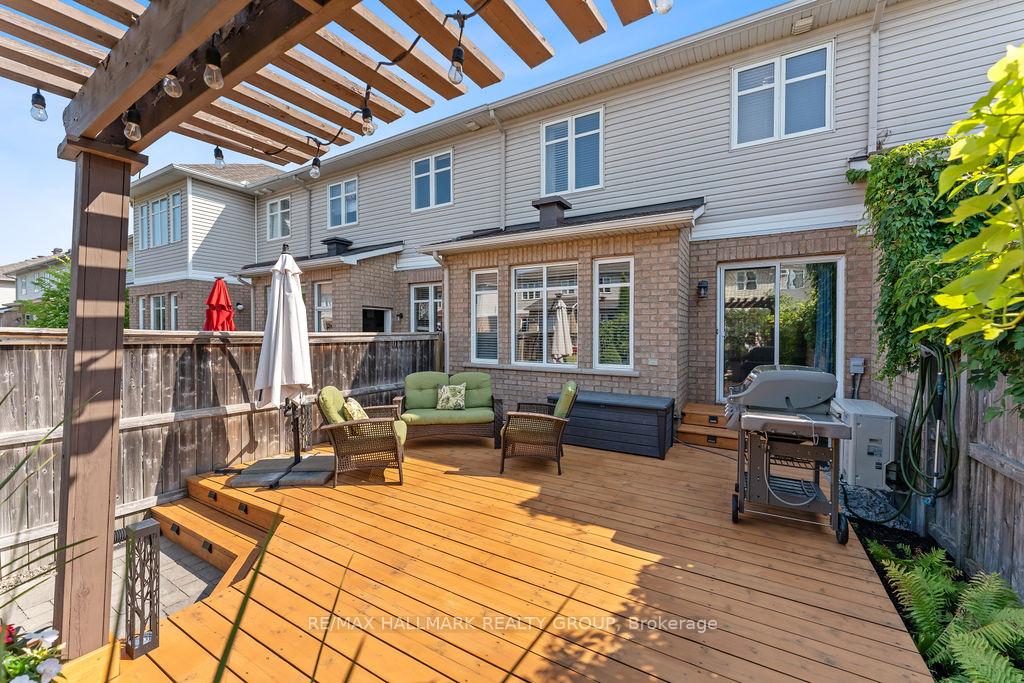 Photo 40 of 920 Schooner Crescent, Ottawa, Riverside South/Gloucester Glen — HOMEH