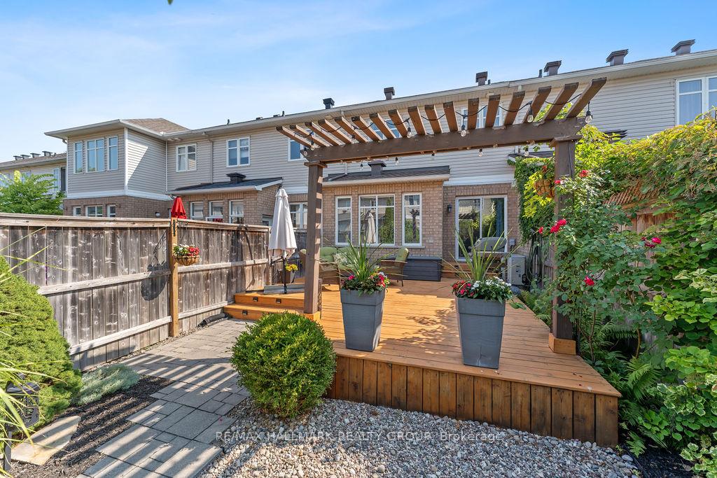 Photo 46 of 920 Schooner Crescent, Ottawa, Riverside South/Gloucester Glen — HOMEH