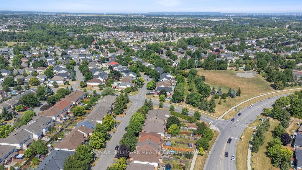 Photo 39 of 920 Schooner Crescent, Ottawa, Riverside South/Gloucester Glen — HOMEH