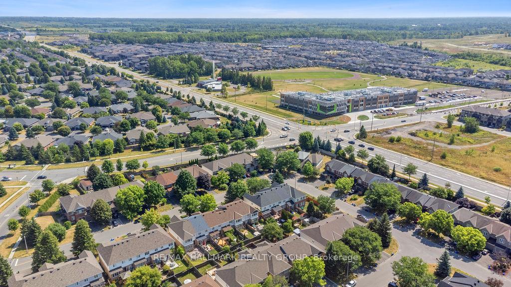 Photo 44 of 920 Schooner Crescent, Ottawa, Riverside South/Gloucester Glen — HOMEH