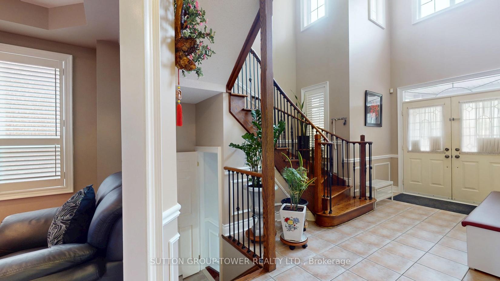 Photo 4 of 475 Sonoma Boulevard, Vaughan, Sonoma Heights — HOMEH