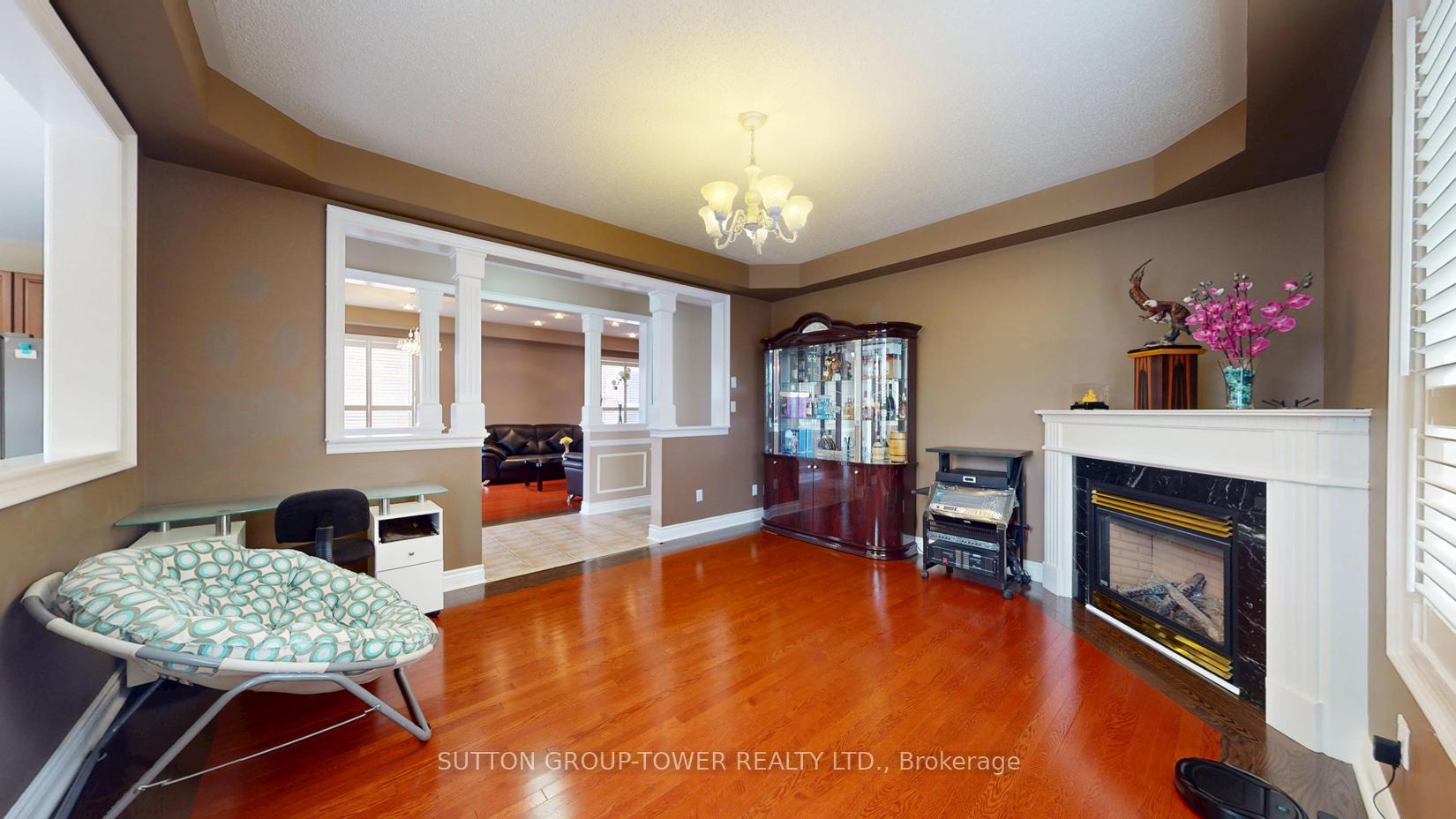 Photo 9 of 475 Sonoma Boulevard, Vaughan, Sonoma Heights — HOMEH