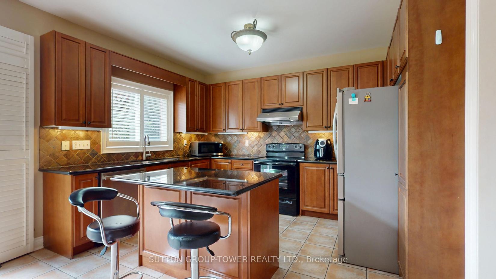 Photo 12 of 475 Sonoma Boulevard, Vaughan, Sonoma Heights — HOMEH