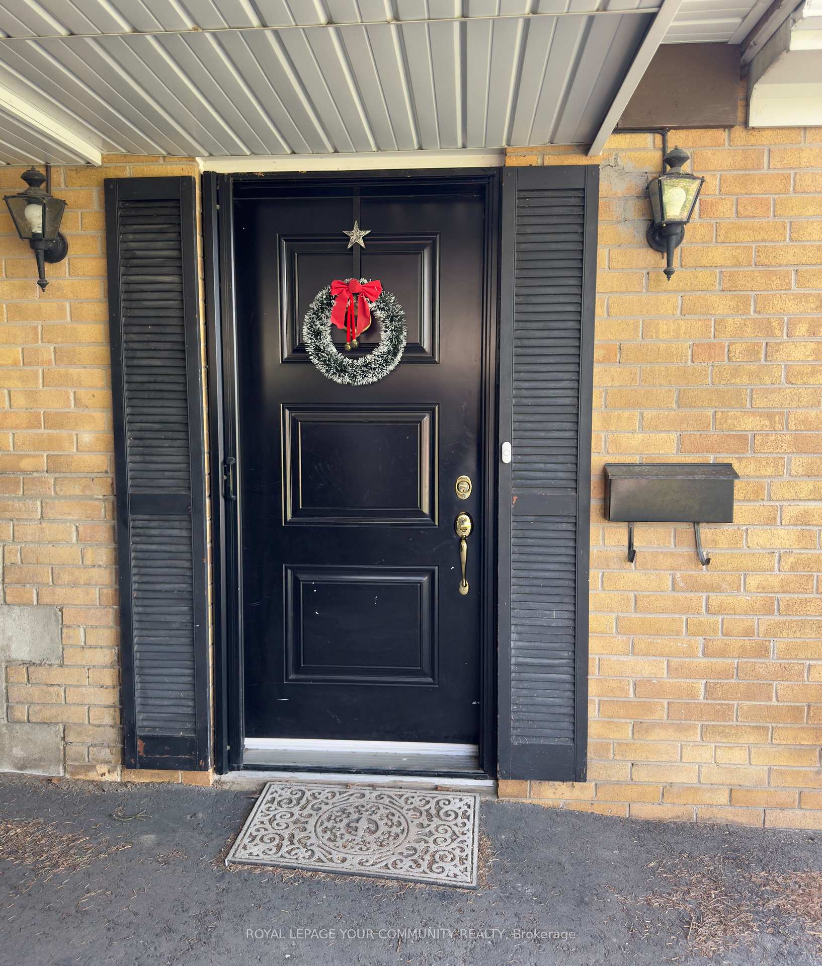 Photo 6 of 19 Huron Court, Aurora, Aurora Heights — HOMEH