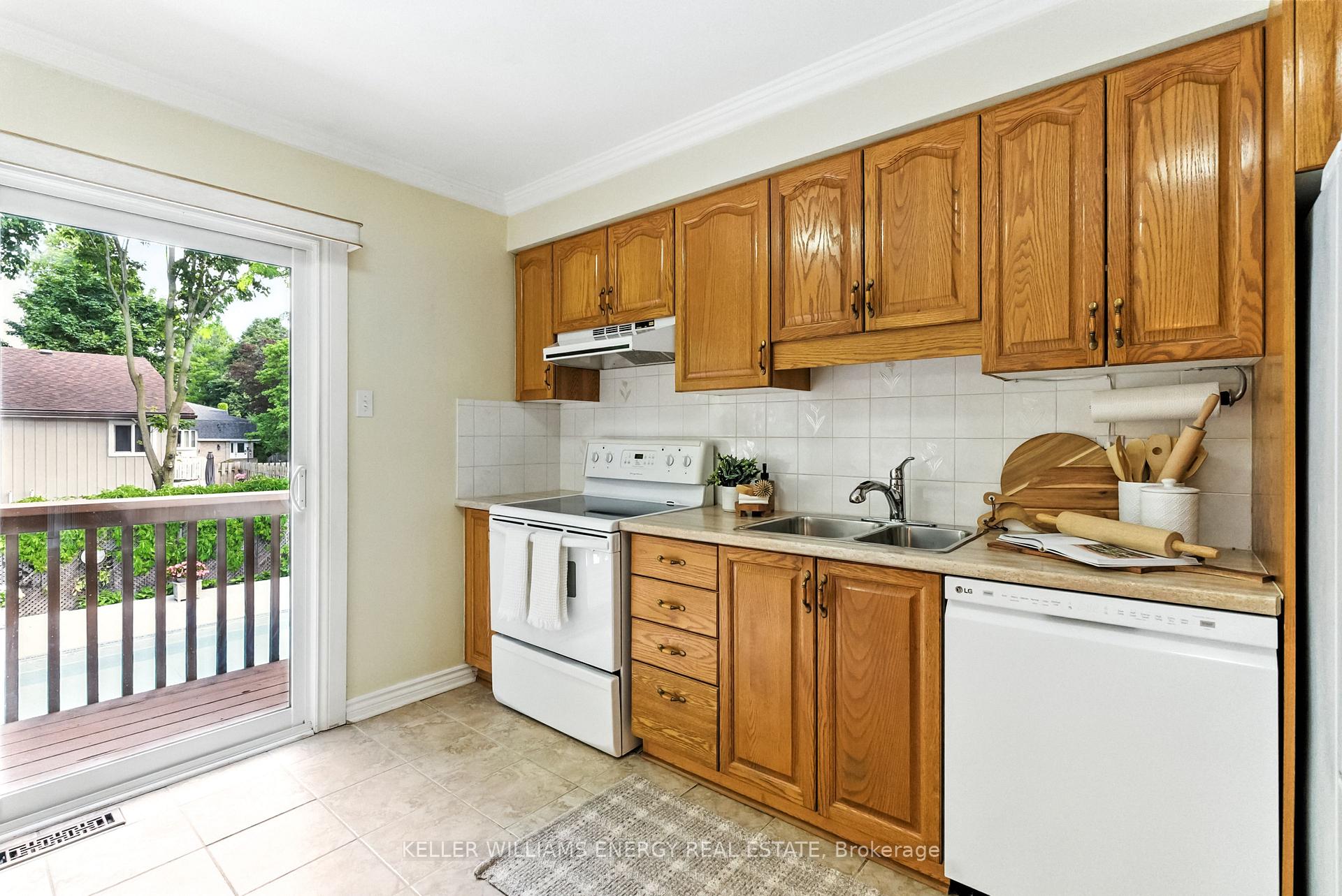 Photo 20 of 19 Ingram Court, Whitby, Lynde Creek — HOMEH