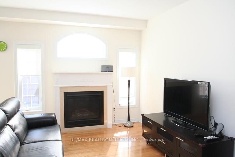 Photo 6 of 105 Paperbark Avenue, Vaughan, Patterson — HOMEH
