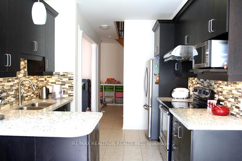 Photo 8 of 105 Paperbark Avenue, Vaughan, Patterson — HOMEH