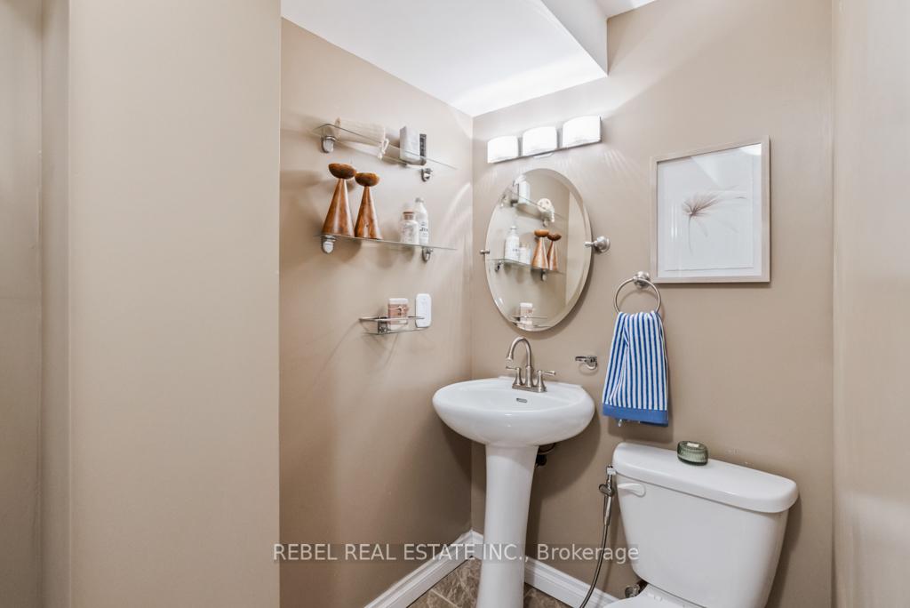 Photo 19 of 11 Angier Crescent, Ajax, South East — HOMEH