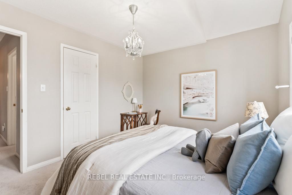 Photo 35 of 11 Angier Crescent, Ajax, South East — HOMEH