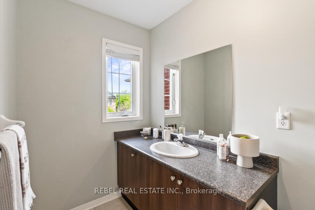 Photo 34 of 11 Angier Crescent, Ajax, South East — HOMEH