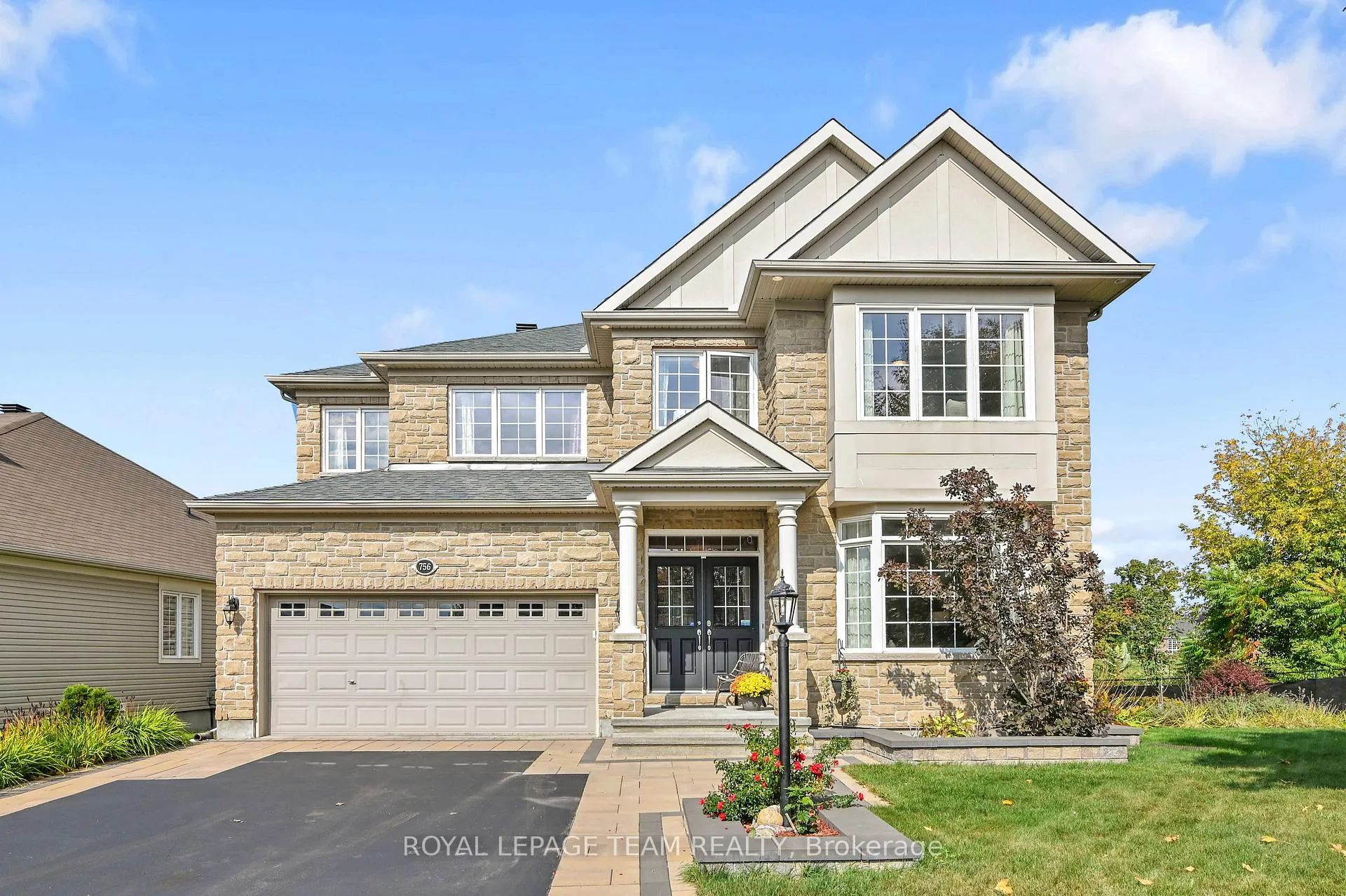 Front of 756 Kilbirnie Drive