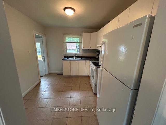 Photo 5 of 32 Gordon Drive, Vaughan, West Woodbridge — HOMEH