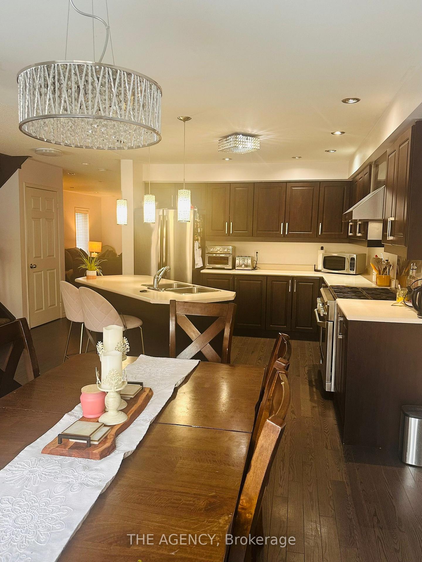 Photo 15 of 14 Donlevy Crescent, Whitby, Taunton North — HOMEH