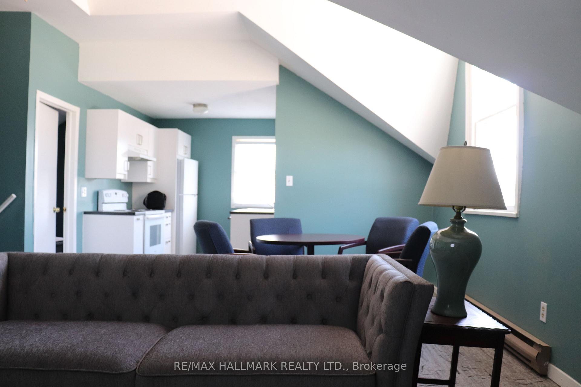 Photo 9 of 571 Kingston upper level Road W, Ajax, Central West — HOMEH