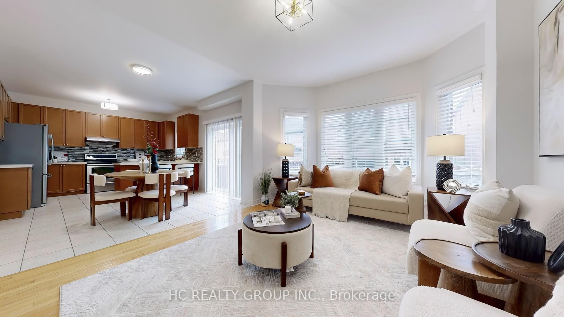 Photo 4 of 102 Timna Crescent, Vaughan, Patterson — HOMEH