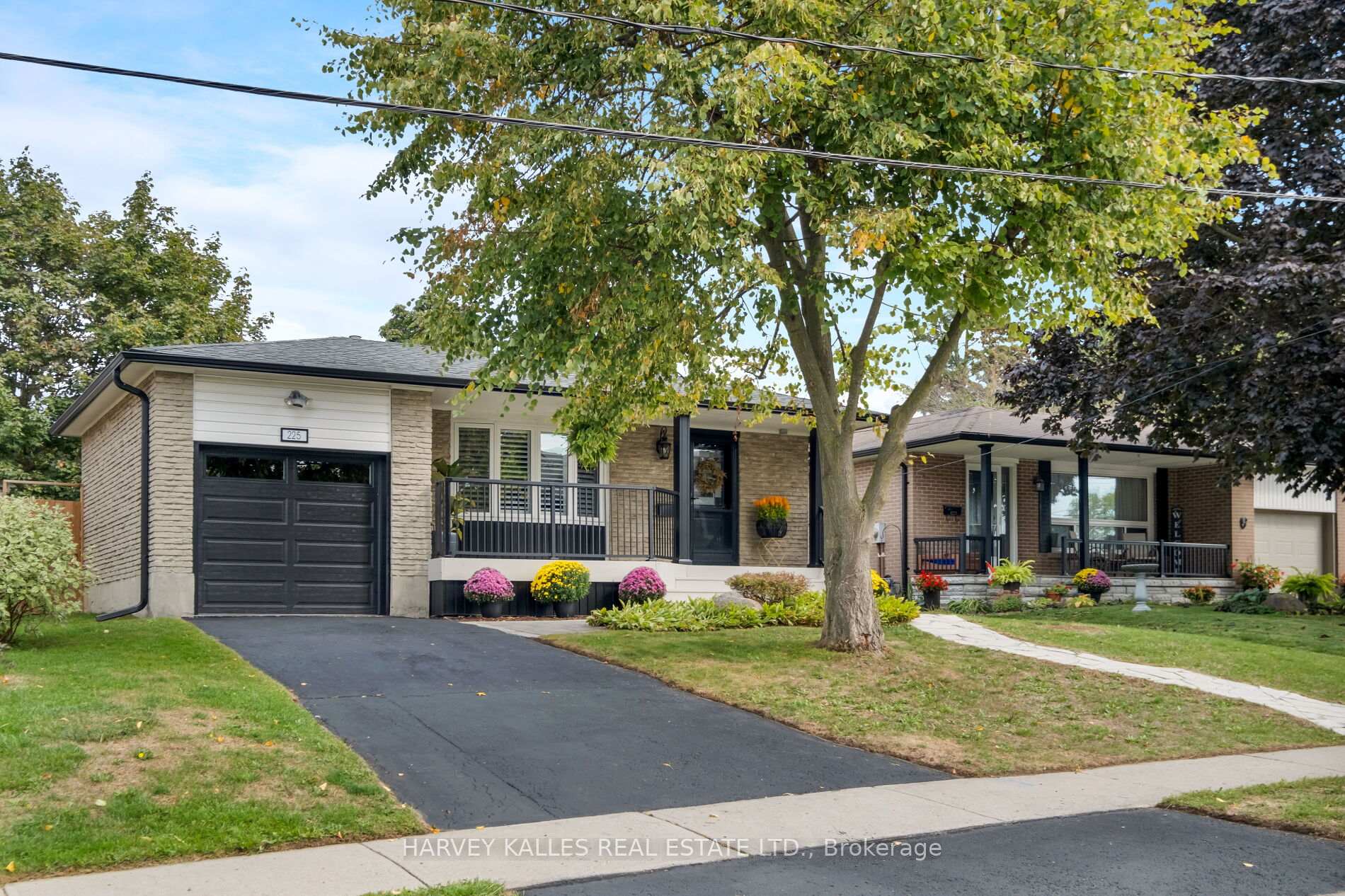 Photo 3 of 225 Stewart Street, Whitby, Blue Grass Meadows — HOMEH