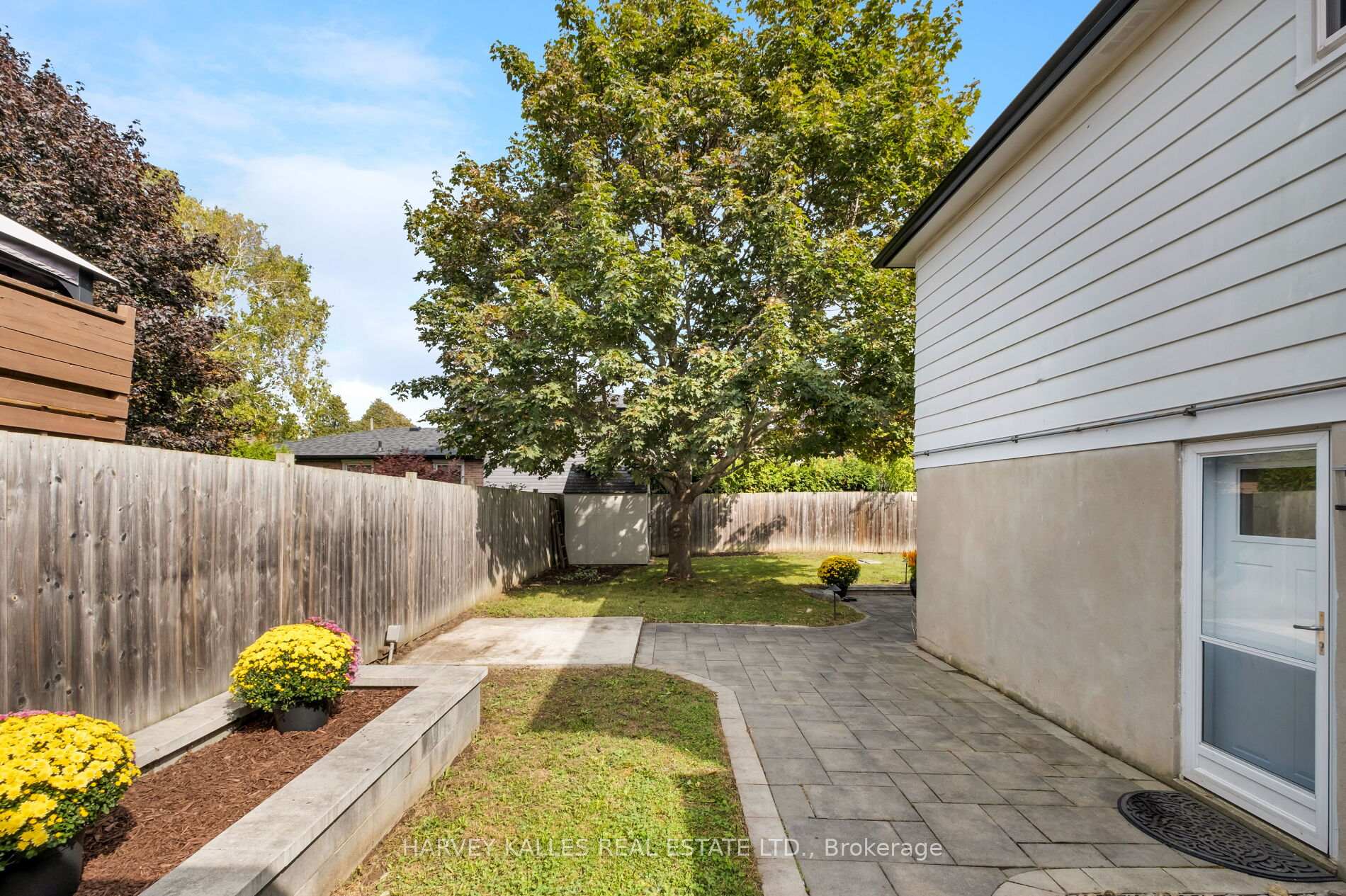 Photo 42 of 225 Stewart Street, Whitby, Blue Grass Meadows — HOMEH