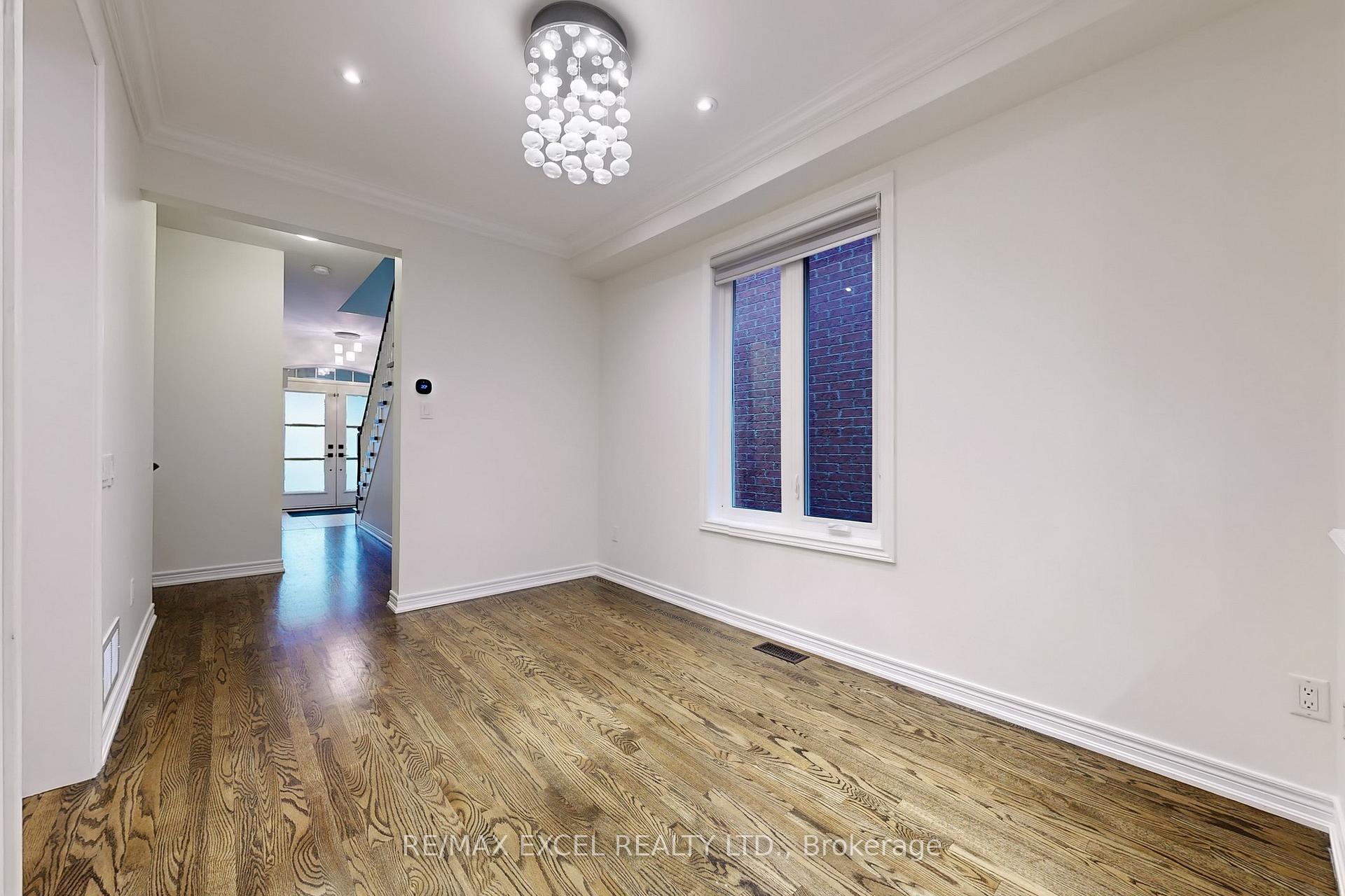 Photo 9 of 422 Lady Nadia Drive, Vaughan, Patterson — HOMEH