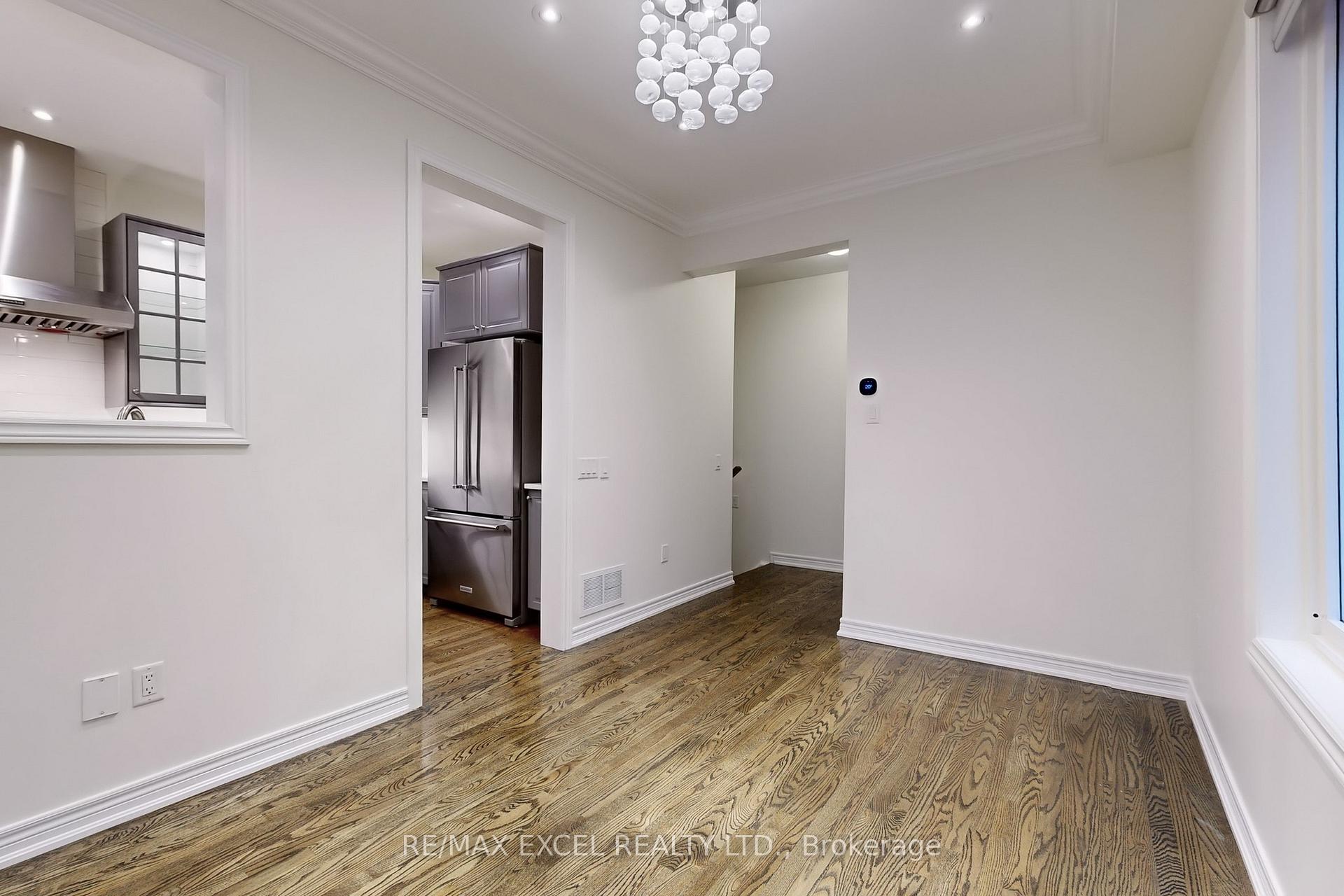 Photo 11 of 422 Lady Nadia Drive, Vaughan, Patterson — HOMEH