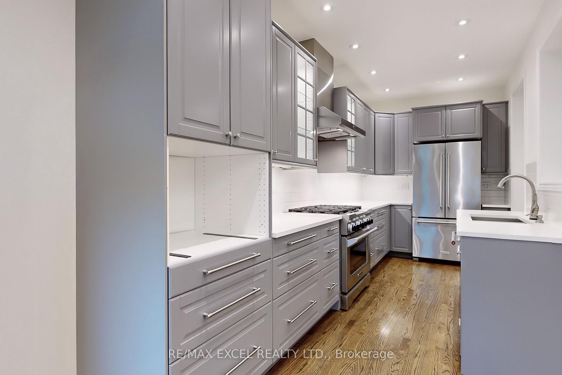 Photo 12 of 422 Lady Nadia Drive, Vaughan, Patterson — HOMEH