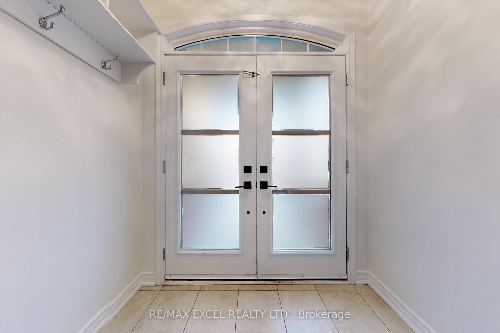 Photo 17 of 422 Lady Nadia Drive, Vaughan, Patterson — HOMEH