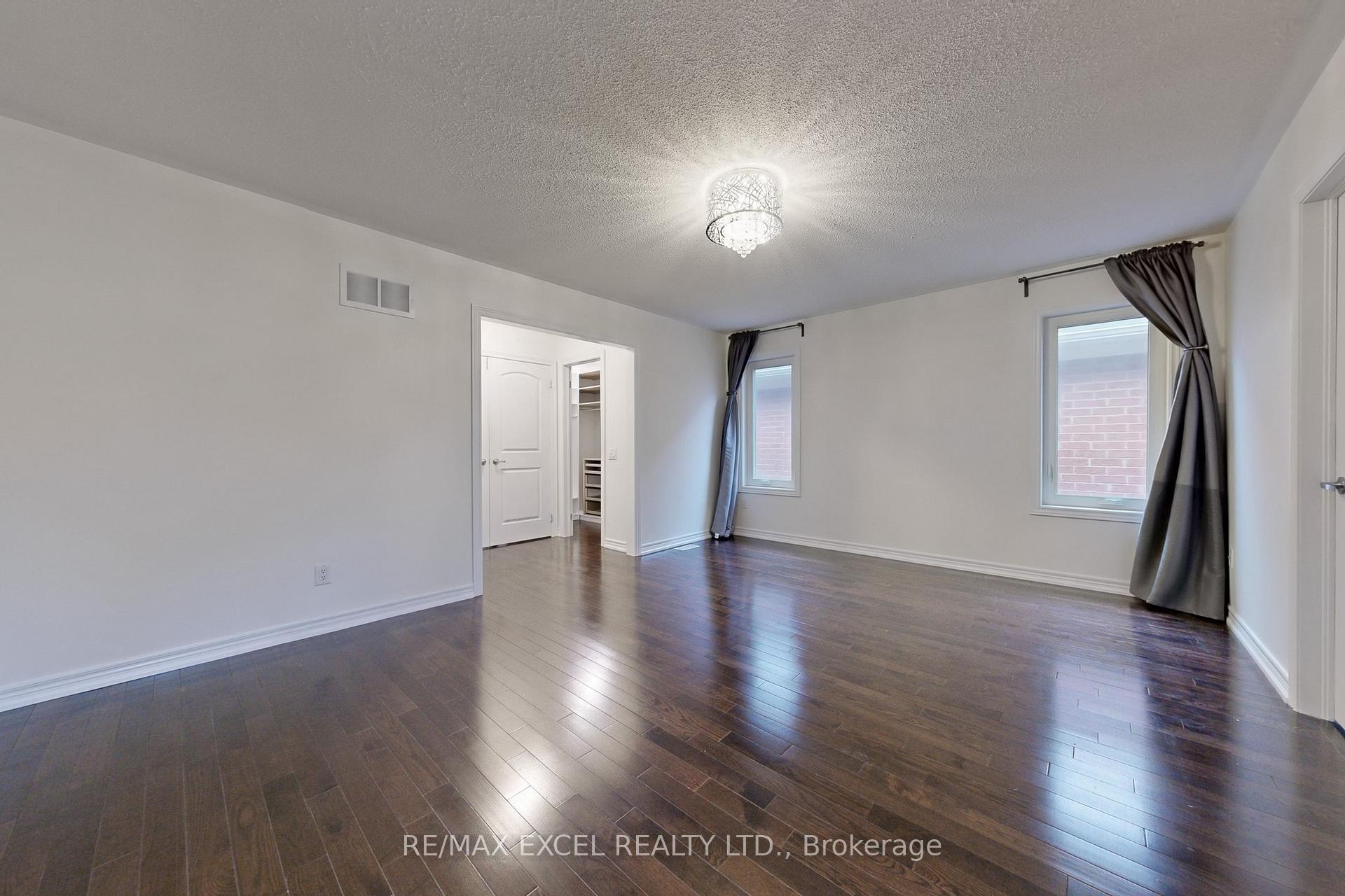 Photo 19 of 422 Lady Nadia Drive, Vaughan, Patterson — HOMEH