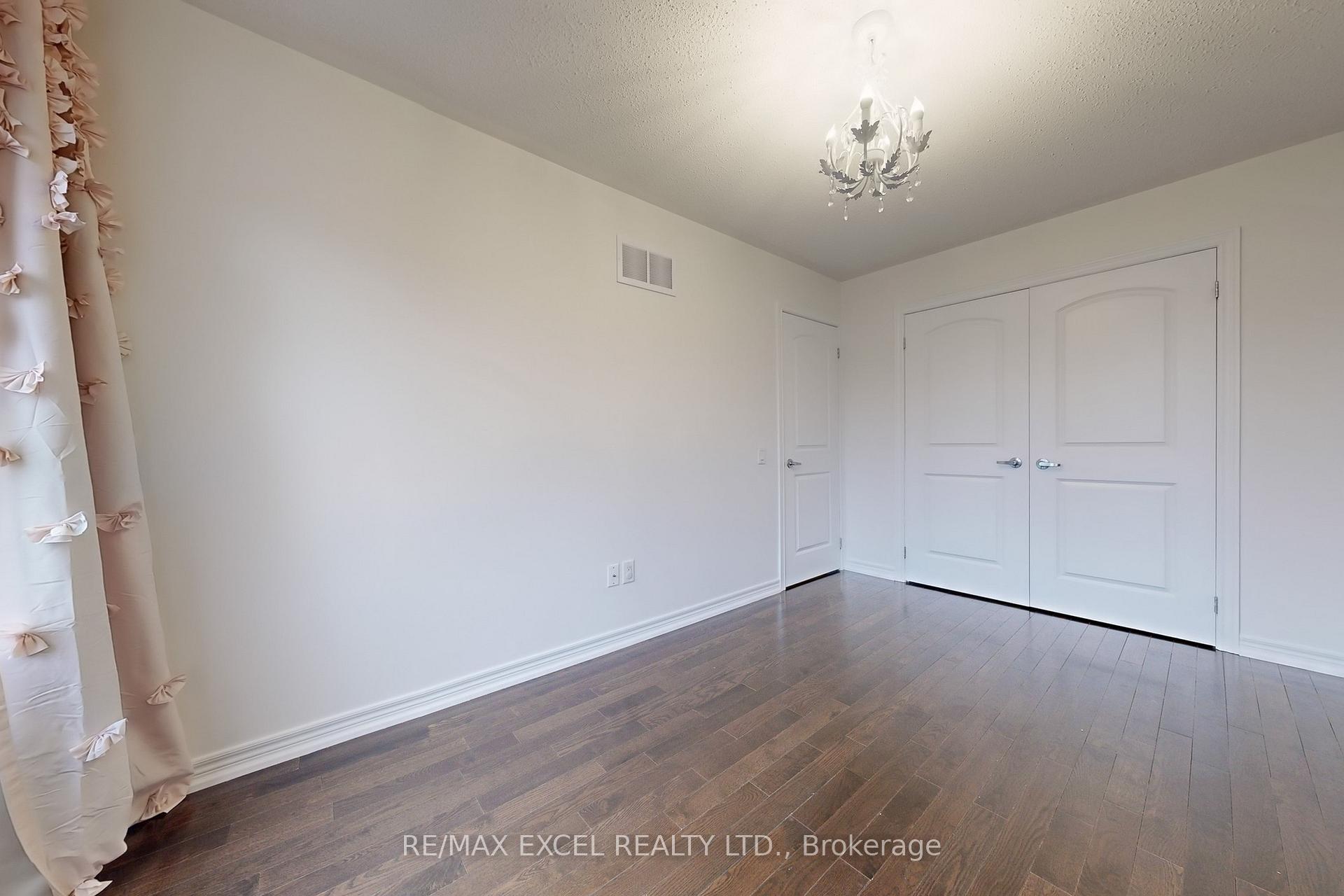 Photo 27 of 422 Lady Nadia Drive, Vaughan, Patterson — HOMEH