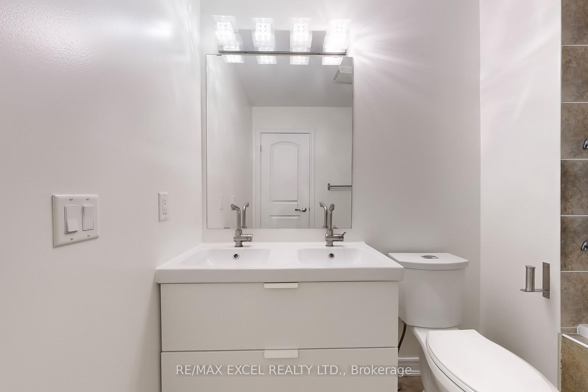 Photo 31 of 422 Lady Nadia Drive, Vaughan, Patterson — HOMEH