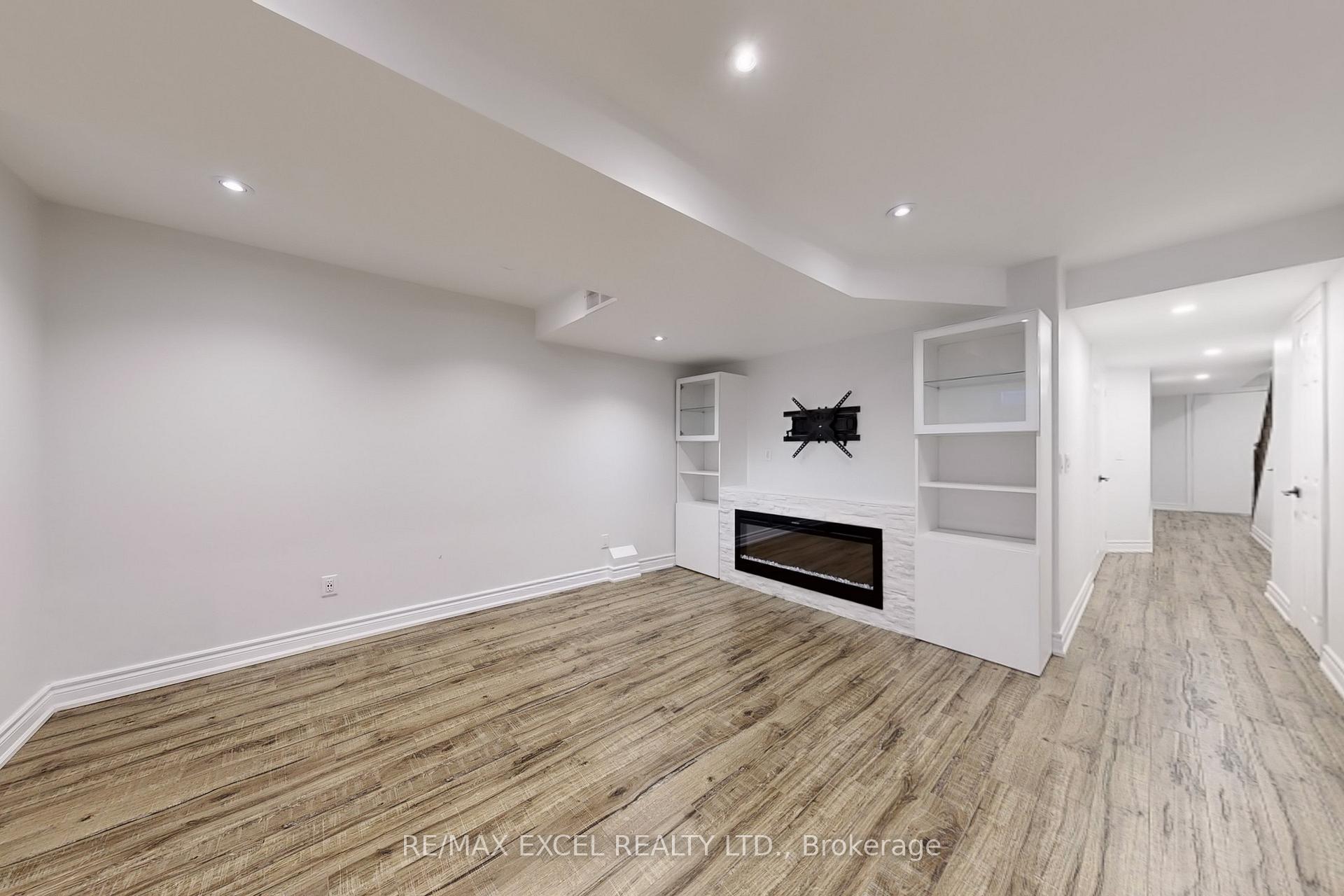 Photo 35 of 422 Lady Nadia Drive, Vaughan, Patterson — HOMEH