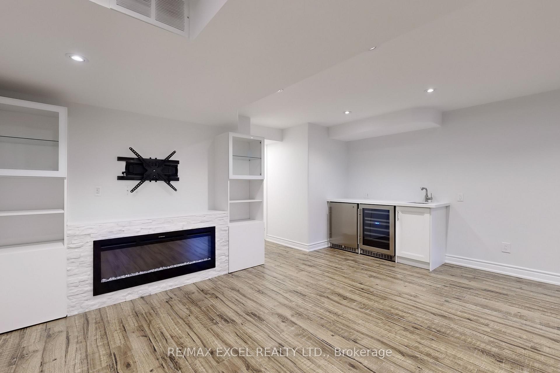 Photo 36 of 422 Lady Nadia Drive, Vaughan, Patterson — HOMEH