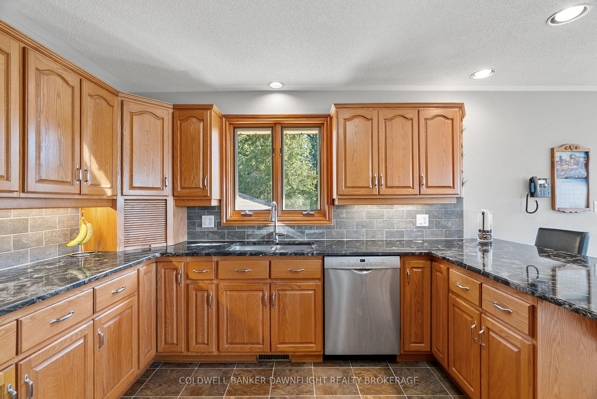 Photo 11 of 72471 London Road, Bluewater, Hay — HOMEH