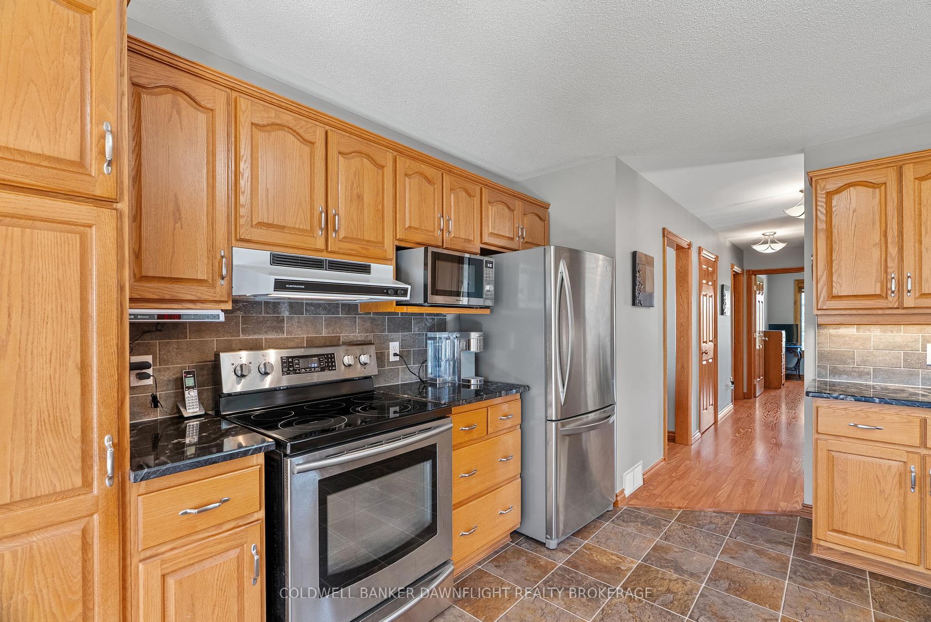 Photo 14 of 72471 London Road, Bluewater, Hay — HOMEH