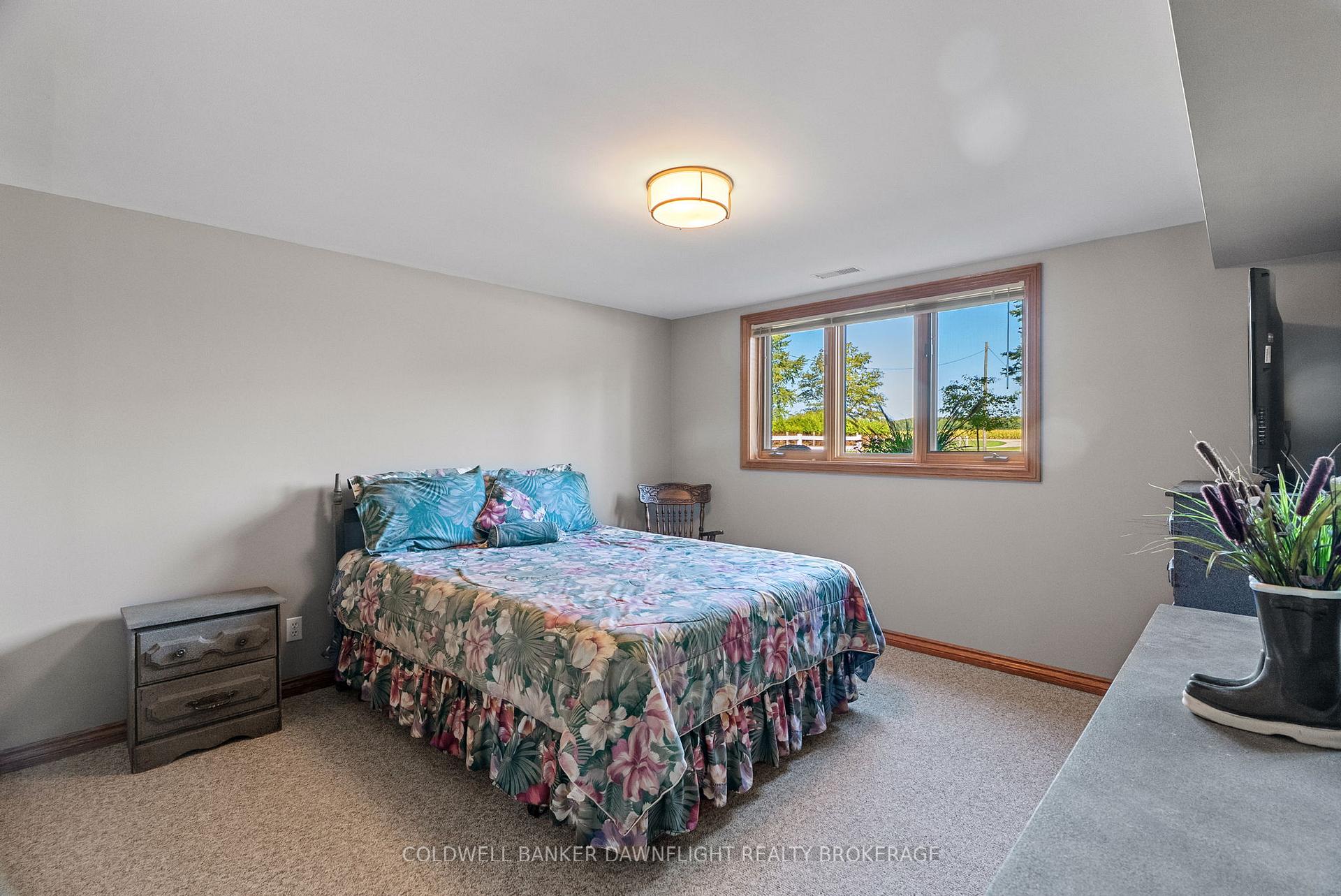 Photo 49 of 72471 London Road, Bluewater, Hay — HOMEH