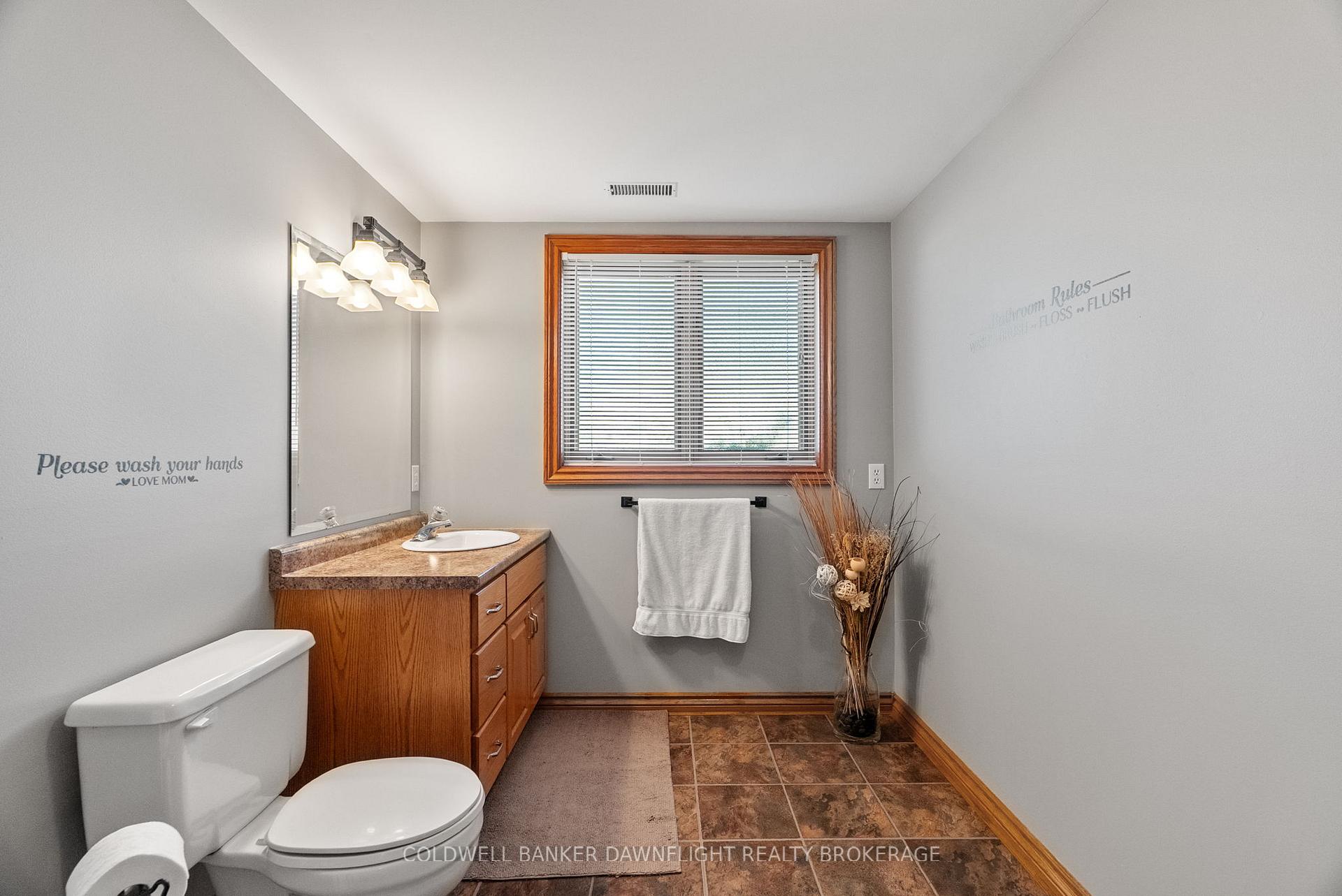 Photo 33 of 72471 London Road, Bluewater, Hay — HOMEH