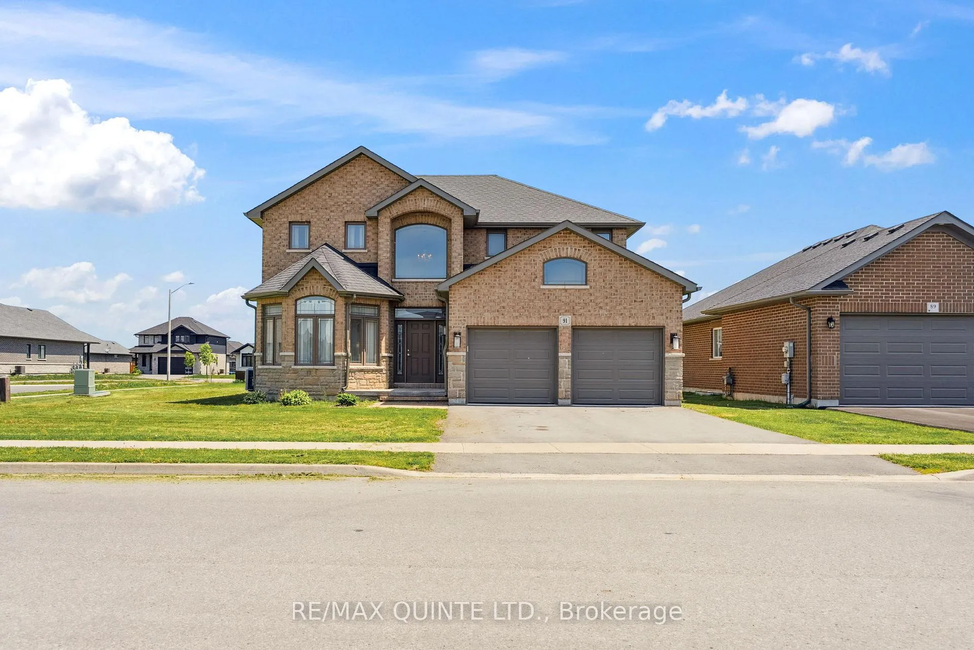 Photo 2 of 91 Hampton Ridge Drive E, Belleville, Thurlow Ward — HOMEH