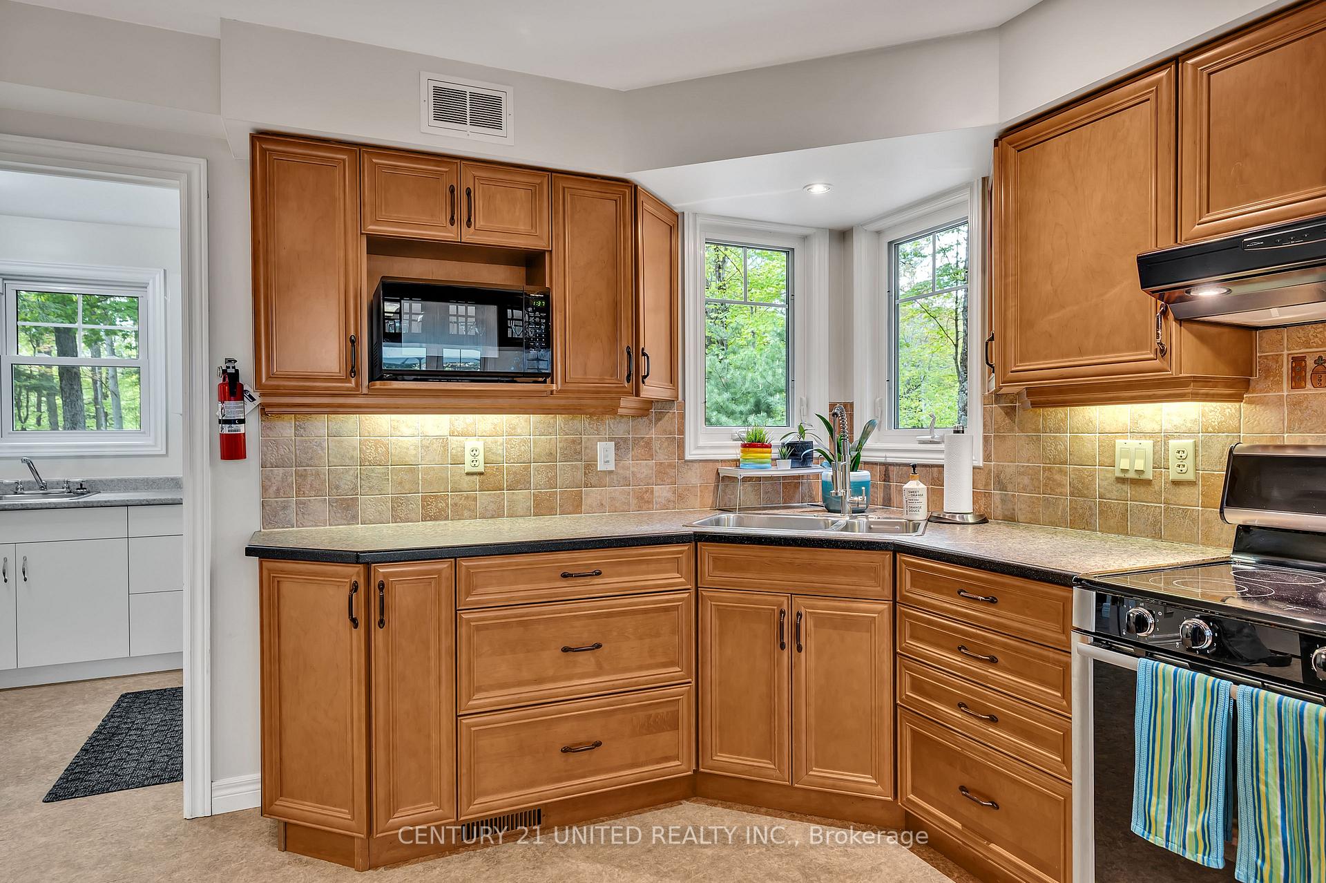 Photo 7 of 116 Brown Lane, Bancroft, Dungannon Ward — HOMEH